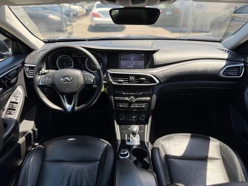 Used 2017 INFINITI QX30 w/ Cargo Package FWD image 31