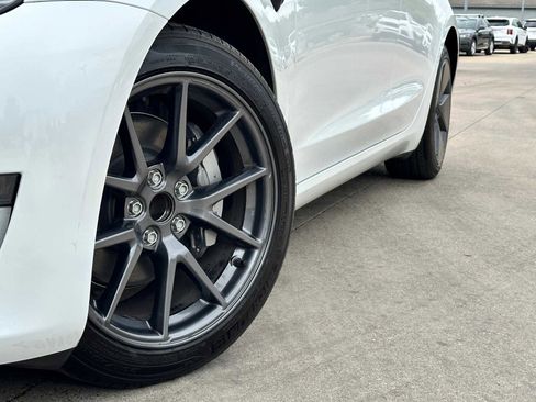 Used 2023 Tesla Model 3 Standard Range RWD image 2