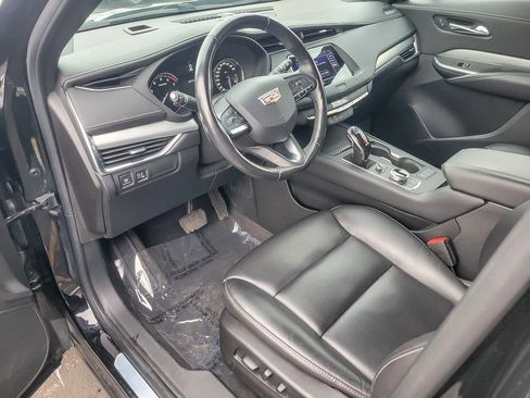 Used 2020 Cadillac XT4 Premium Luxury image 9