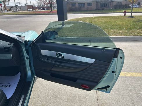 Used 2002 Ford Thunderbird image 26
