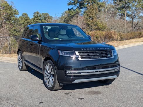 New 2026 Land Rover Range Rover SE image 3