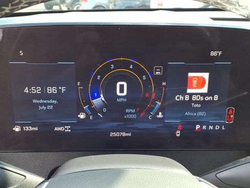Used 2024 Chevrolet Traverse Z71 AWD/4WD image 31