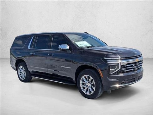 New 2025 Chevrolet Suburban Premier RWD image 6