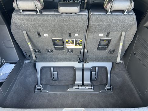 Used 2025 Toyota Sienna XSE AWD/4WD image 16
