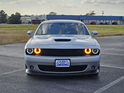 Used 2022 Dodge Challenger R/T w/ Plus Package image 2