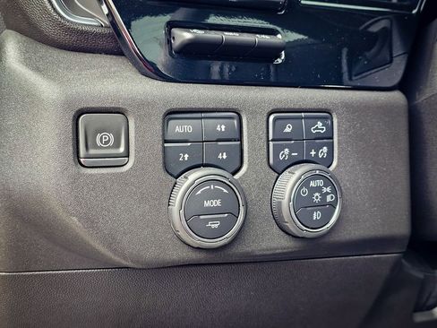 Certified 2024 Chevrolet Silverado 2500 LTZ w/ LTZ Convenience Package image 18