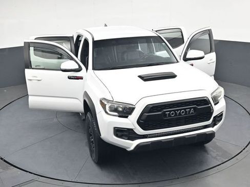 Used 2017 Toyota Tacoma TRD Pro AWD/4WD image 36
