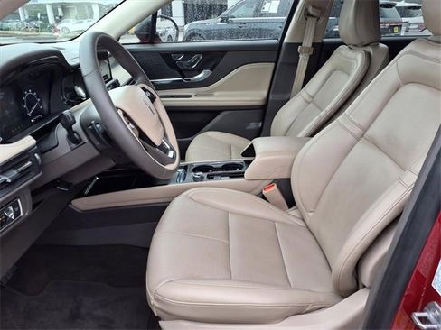 Certified 2022 Lincoln Corsair FWD w/ Equipment Group 101A image 5