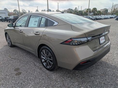 New 2026 Nissan Sentra SL w/ Floor Mat Package image 6