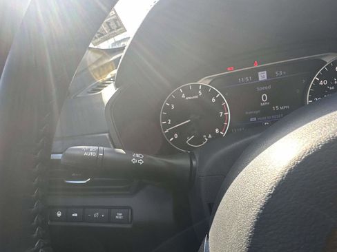 Used 2023 Nissan Altima 2.5 SV w/ SV Premium Package image 28