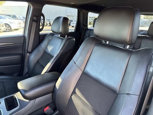 Used 2021 Jeep Grand Cherokee Laredo X image 11