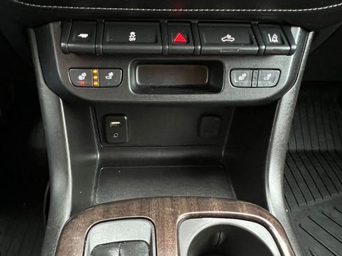 Used 2018 GMC Canyon SLT w/ Driver Alert Package image 28