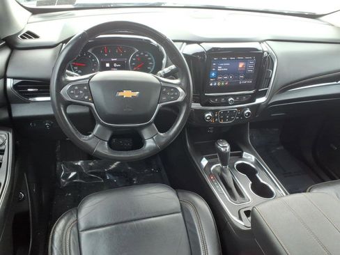 Used 2020 Chevrolet Traverse LT w/ LT Premium Package image 10
