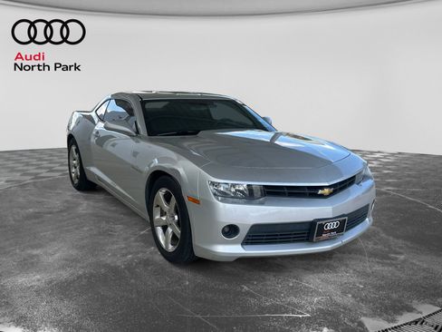 Used 2015 Chevrolet Camaro LT RWD image 7