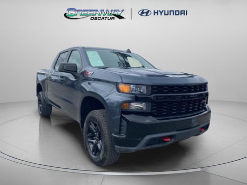 Used 2019 Chevrolet Silverado 1500 Custom Trail Boss w/ Custom Convenience Package image 2