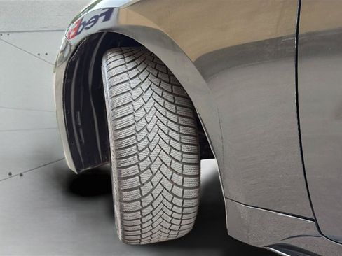 Used 2021 Lexus IS 350 F Sport w/ Dynamic Handling Package AWD/4WD image 39