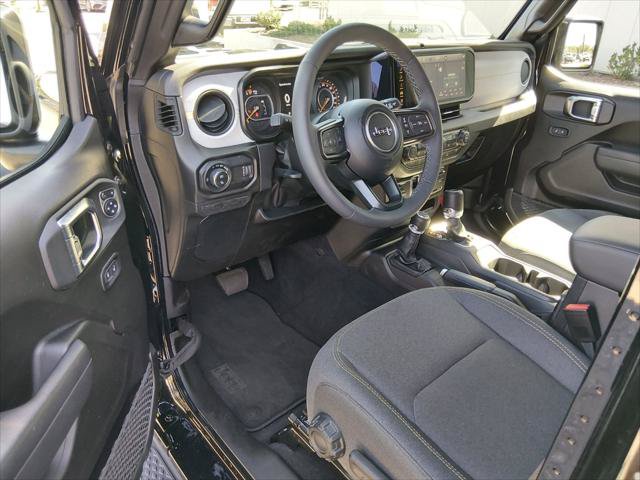 Certified 2025 Jeep Gladiator Sport AWD/4WD image 7