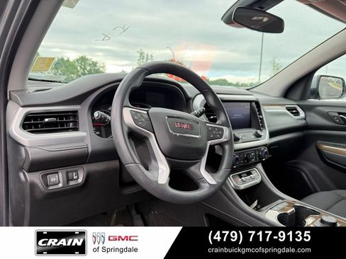 Used 2023 GMC Acadia SLE FWD image 10