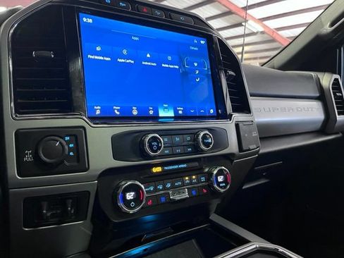 Used 2022 Ford F350 Lariat w/ Lariat Ultimate Package AWD/4WD image 17