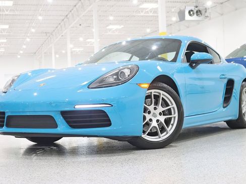 Used 2018 Porsche 718 Cayman RWD image 6