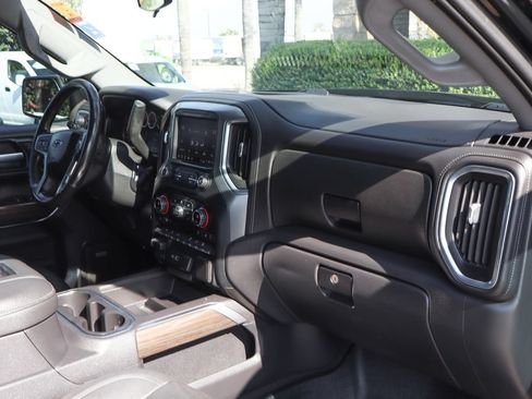 Used 2021 Chevrolet Silverado 1500 LT Trail Boss w/ Convenience Package II AWD/4WD image 47