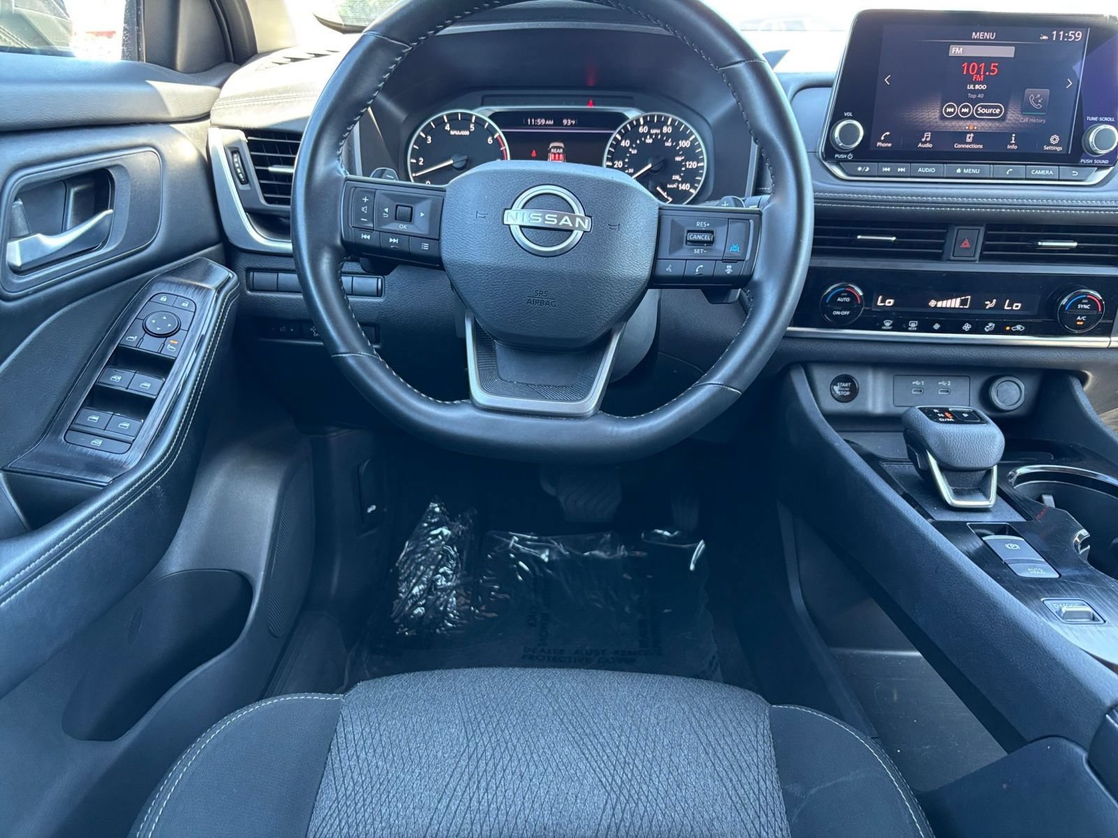 Used 2025 Nissan Rogue SV FWD image 35