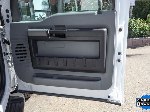 Used 2016 Ford F550 4x4 Crew Cab Super Duty image 36