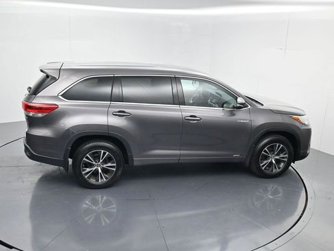 Used 2018 Toyota Highlander LE image 62