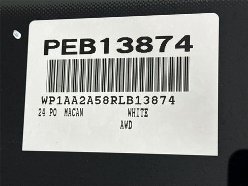 Used 2024 Porsche Macan Turbo image 47