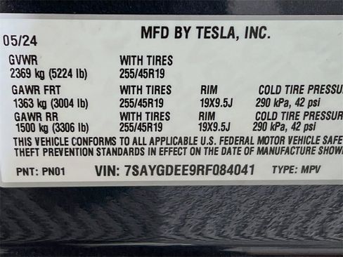 Used 2024 Tesla Model Y Long Range image 28