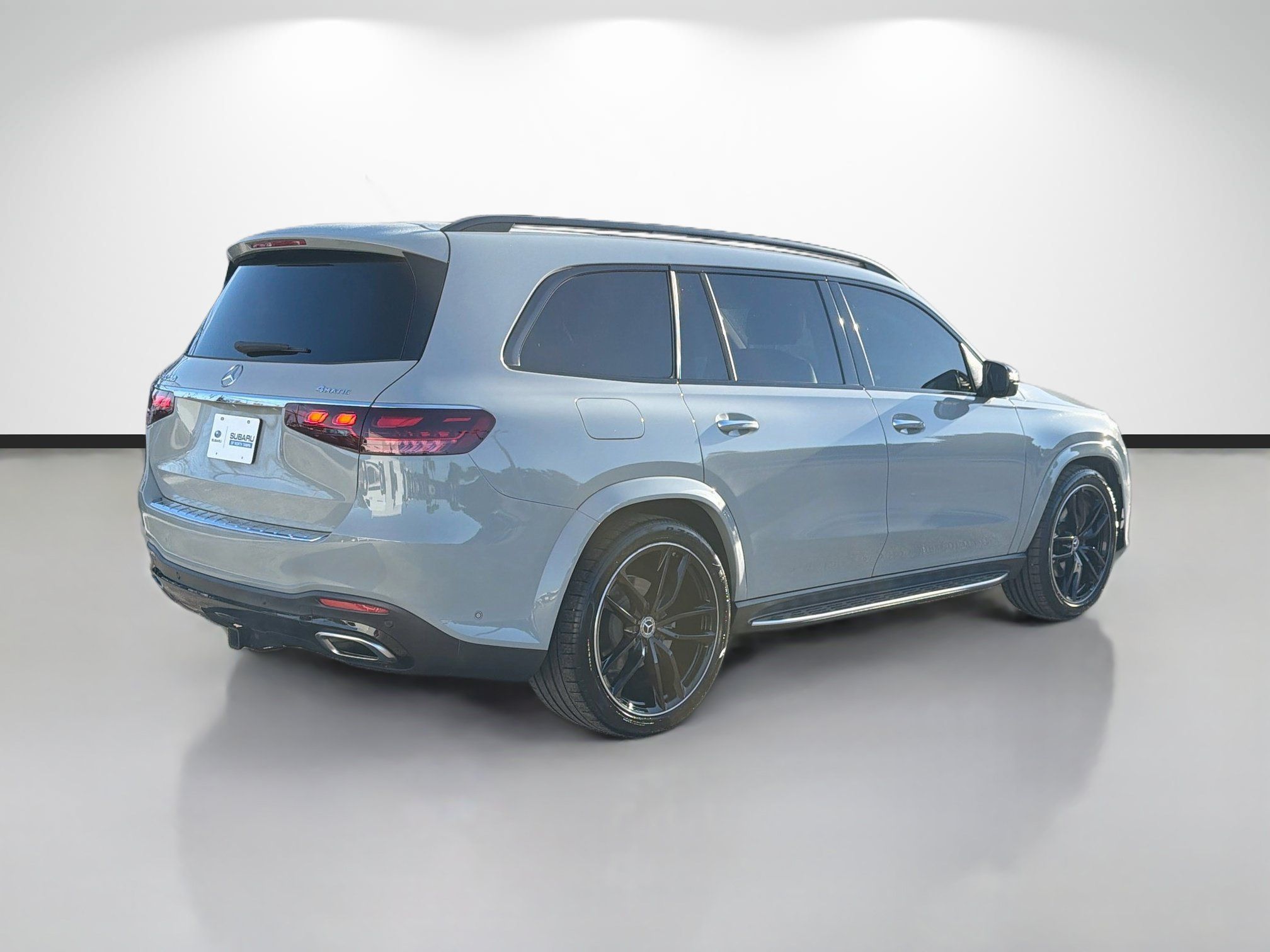 Used 2024 Mercedes-Benz GLS 580 4MATIC image 3