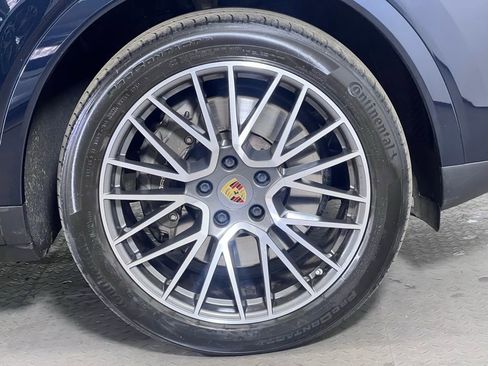 Certified 2023 Porsche Cayenne image 13