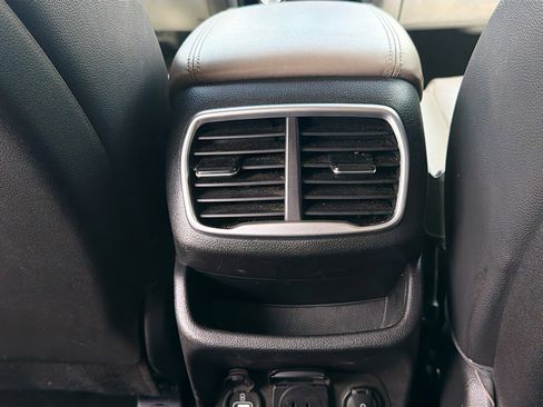 Used 2020 Hyundai Santa Fe Limited FWD image 19