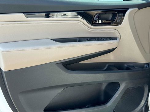 Certified 2024 Honda Odyssey Touring image 20