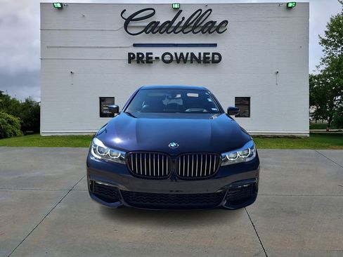 Used 2019 BMW 740i 740i 4D Sedan w/ Executive Package image 8