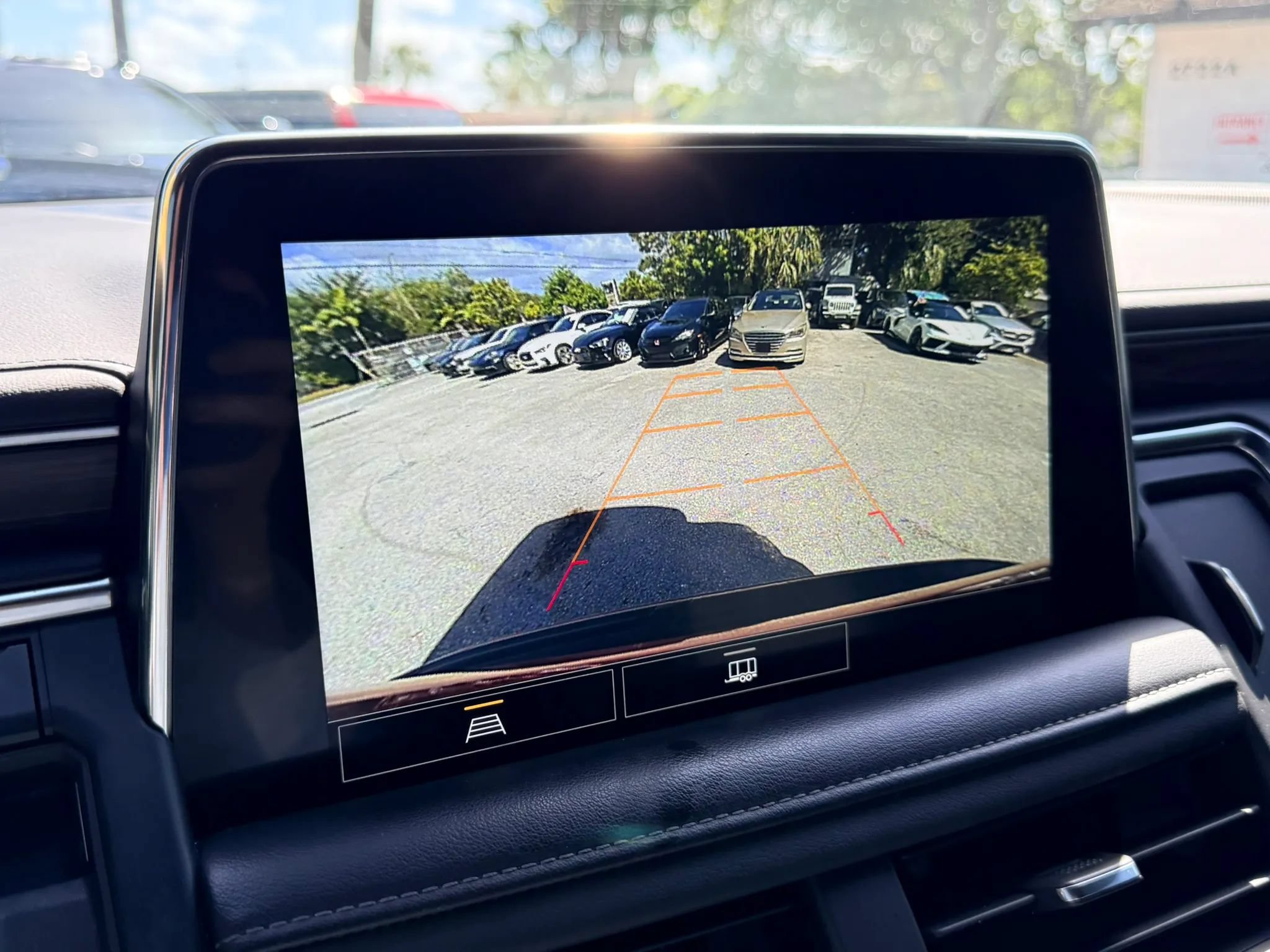 Used 2021 Chevrolet Tahoe LT RWD image 28