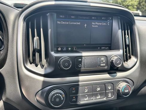 Used 2022 Chevrolet Colorado LT w/ LT Convenience Package AWD/4WD image 13