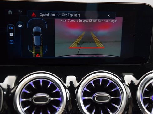 Certified 2025 Mercedes-Benz GLA 250 image 28