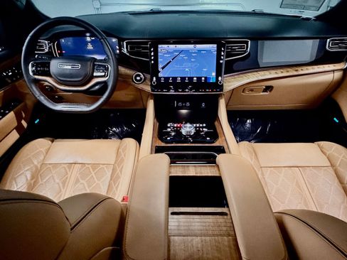 Used 2024 Jeep Grand Wagoneer Series III w/ Flexible Seating Group AWD/4WD image 35
