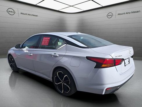 Certified 2024 Nissan Altima 2.5 SR image 6
