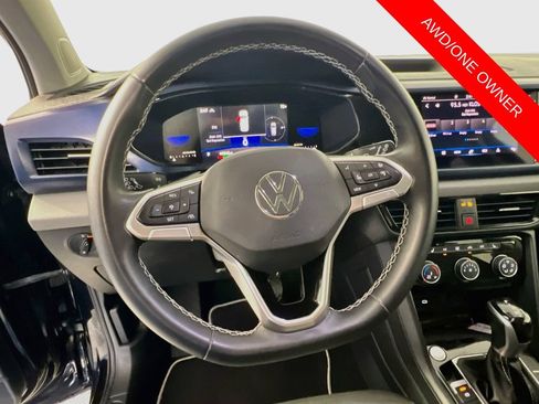 Used 2023 Volkswagen Taos SE AWD/4WD image 12