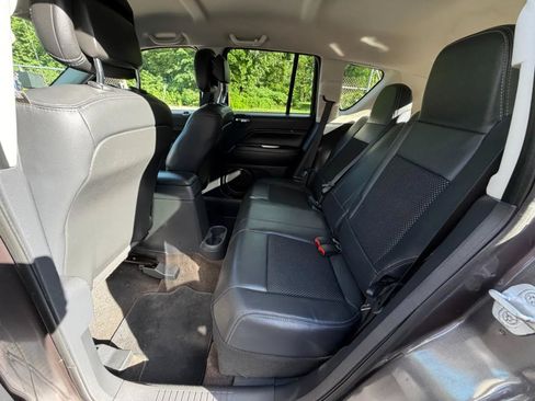 Used 2014 Jeep Compass Latitude AWD/4WD image 27