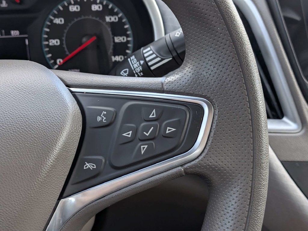 Used 2025 Chevrolet Malibu LT FWD image 21