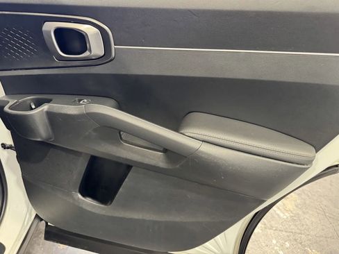 Used 2023 Kia Sorento EX image 9