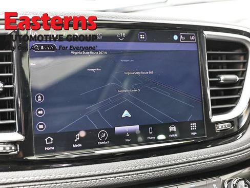 Used 2023 Chrysler Pacifica Limited FWD image 22
