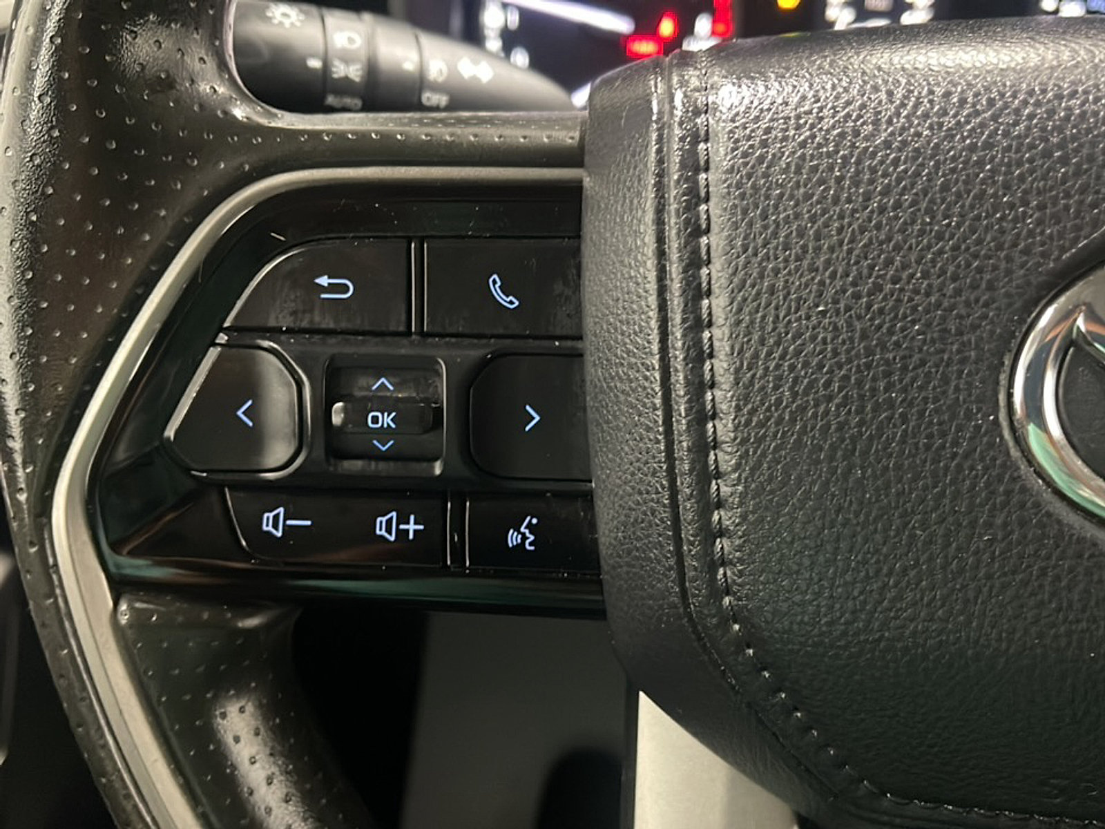 Used 2022 Toyota Tundra SR5 RWD image 6