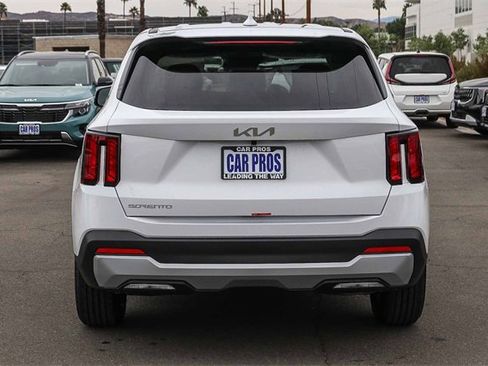 New 2026 Kia Sorento LX image 8