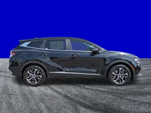 Used 2023 Kia Sportage EX FWD image 3