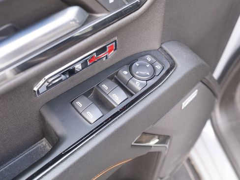 Used 2024 GMC Sierra 1500 AT4 w/ Technology Package AWD/4WD image 18