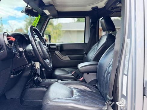 Used 2015 Jeep Wrangler Unlimited Sport w/ Quick Order Package 24S AWD/4WD image 14